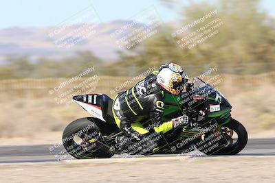 media/Dec-04-2025-Racers Edge (Thu) [[5ebc9f124d]]/3-B Group/5-Session 2 Turn 2 inside Speed Pans/